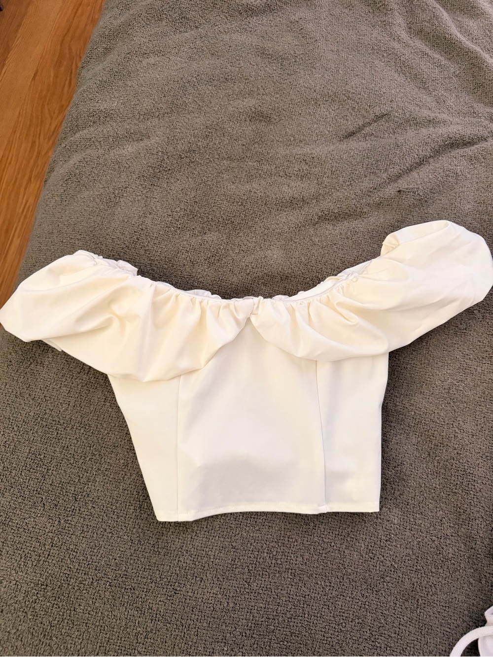 Off-Shoulder White Puff Sleeve Crop Top